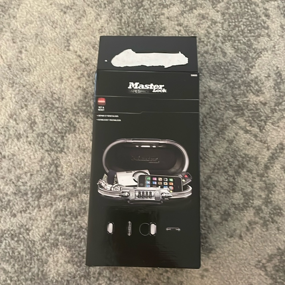 Master Lock Safe Space lock box